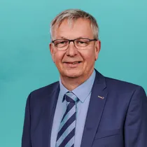 Dr. Andreas Kühneck